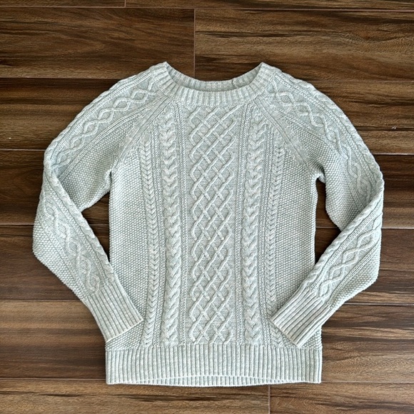 EUC GAP Cable-Knit Crewneck Sweater in Mint Green, S - Picture 10 of 11